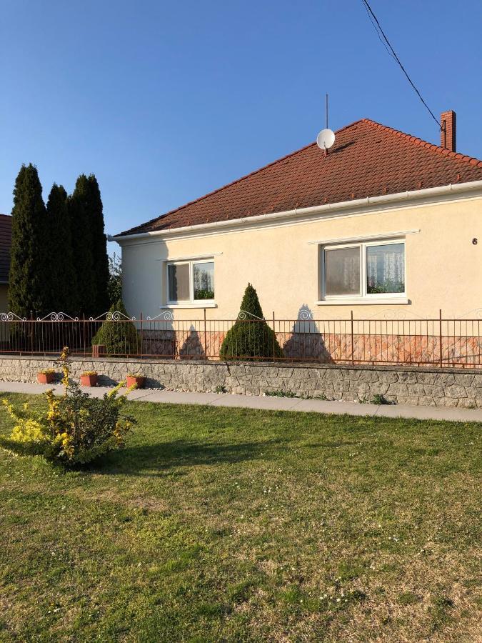 Elvira Vendégház Kisbodak Exterior foto